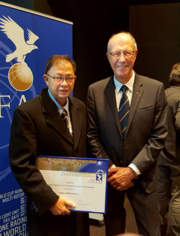 Tengku Abdillah (Malaysia) receives Compagnon D’Honneur award at 113th FAI General Conference, Lausanne